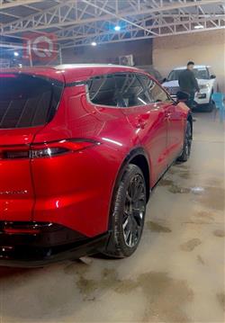 تۆیۆتا كراون سێگنیا